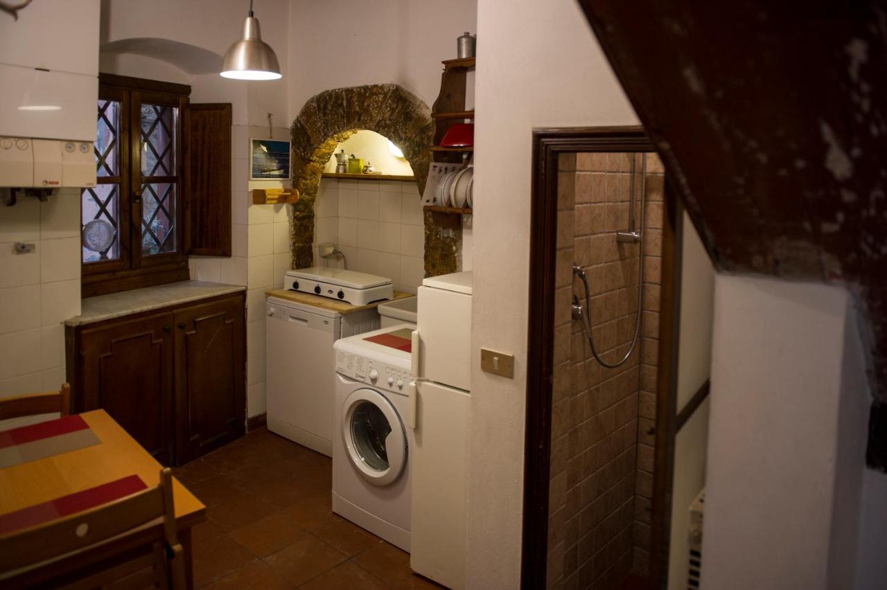 Borgo Antico - Torre Pugliola Apartment เลริชี ภายนอก รูปภาพ