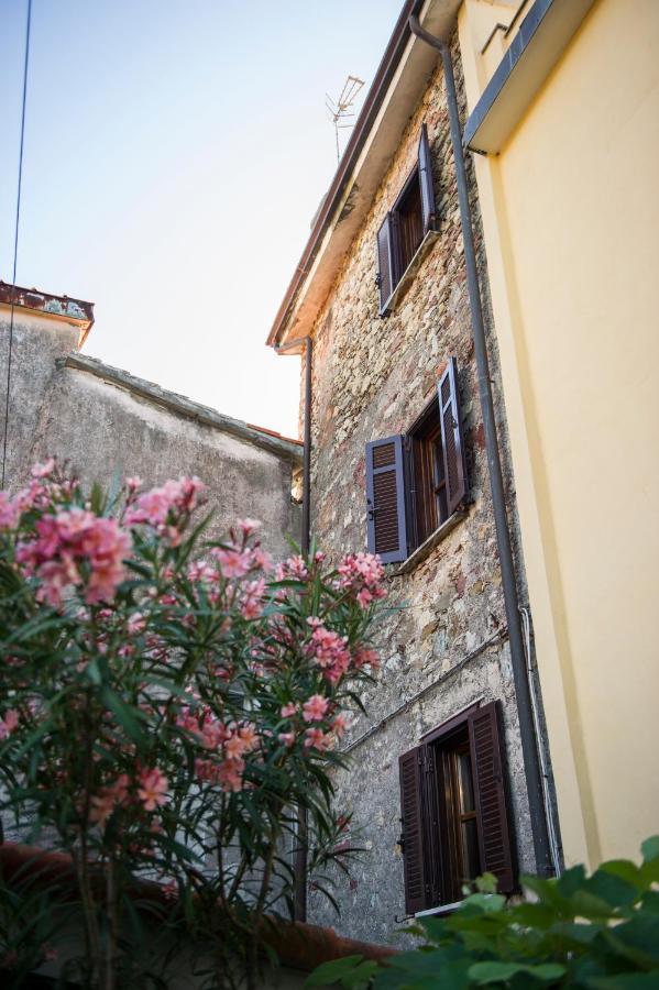 Borgo Antico - Torre Pugliola Apartment เลริชี ภายนอก รูปภาพ