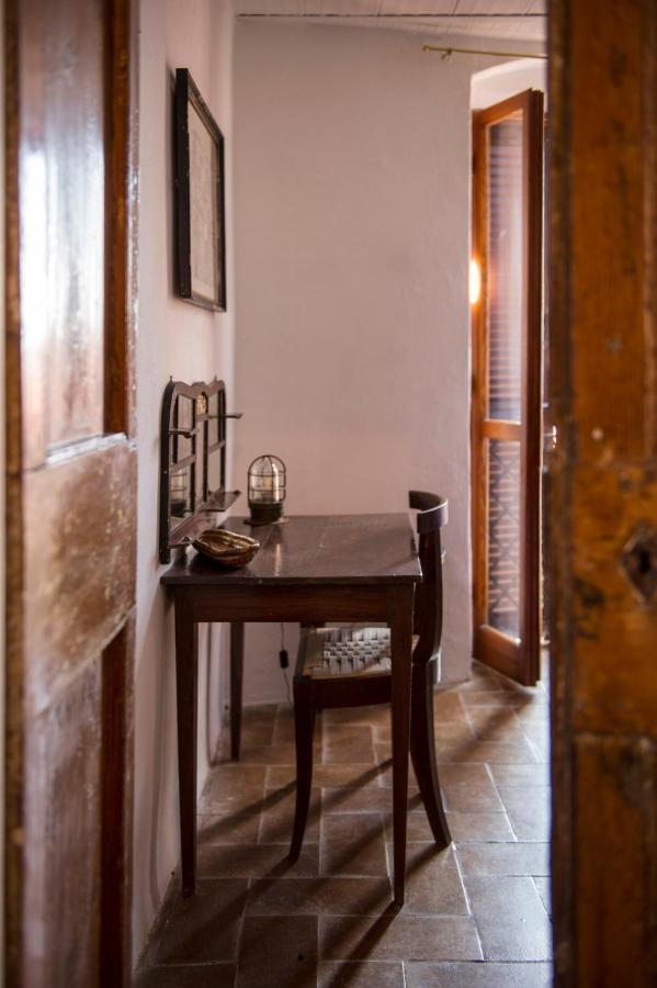 Borgo Antico - Torre Pugliola Apartment เลริชี ภายนอก รูปภาพ